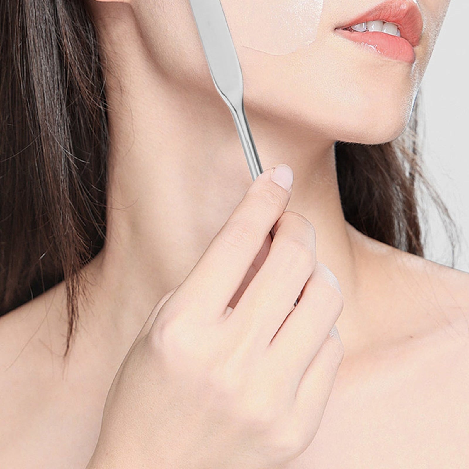 Beauty Tools for Finish Lightweight Makeup Application Ideal for All Skin Types Effortless Hand Use for Daily Beauty for Everyone